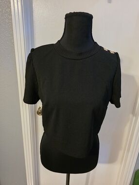 Haute Monde Black Short-Sleeve Knit Top with Shoulder Button Detail Size L